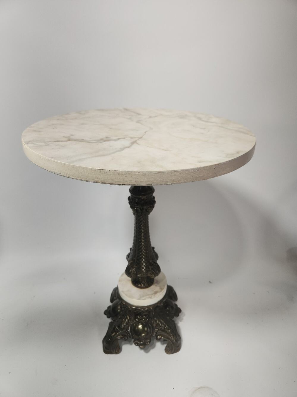 Vintage Hollywood Regency Faux Marble Pedestal Side Table Ornate Brass Tone 19"